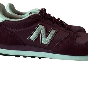 New Balance 311 Sneakers Burgundy Mint Women’s Running Shoes 7.5